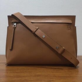 Loewe T Messenger Brown