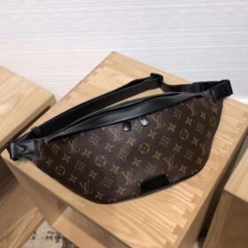 Louis Vuitton Discovery Bumbag