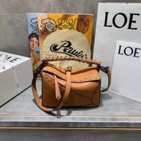 Loewe Puzzle Medium Tan