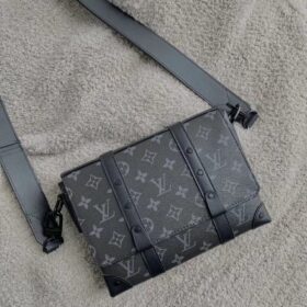 LV Trunk Messenger