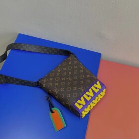 LV Cruiser Messenger