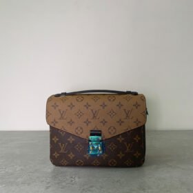 Louis Vuitton Pochette Metis Monogram Reverse