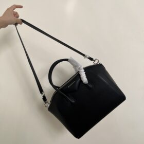 Givenchy Medium Antigona Bag