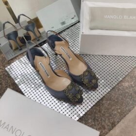 Manolo Blahnik Hangisi Slingback Pumps