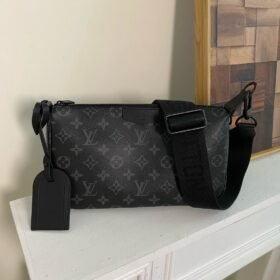 LV Pochette Accessoire XL Bag