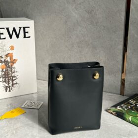 Loewe Pebble Pouch